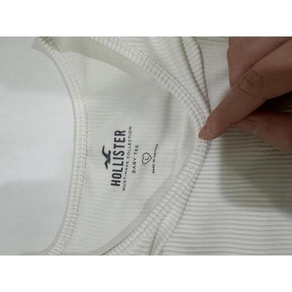 Hollister White Ribbed Ruched Sides Crewneck Cropped Baby Tee- Size Large - Picture 3 of 7